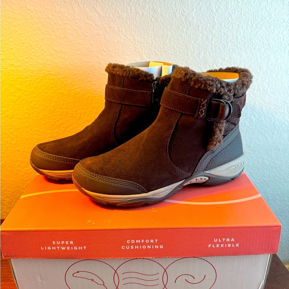 Easy Spirit Elk, Medium, Wide, Winter Boot, Dark Brown Suede